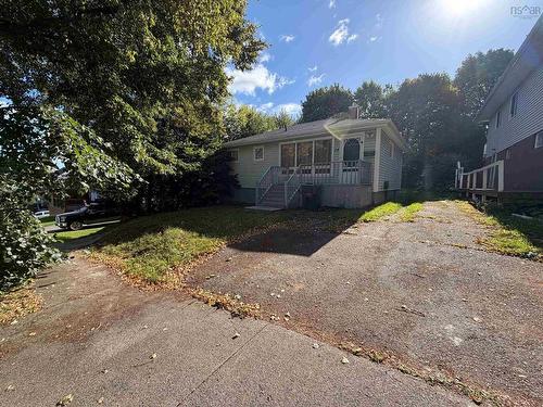 24 Highland Street, Sydney, NS 