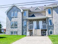 101-2546 Rue Arpin  Brossard, QC J4Z 3W1