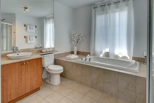 Salle de bains - 8982 Crois. Du Louvre, Brossard, QC - Indoor Photo Showing Bathroom