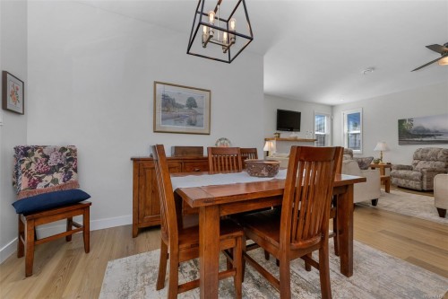 129 Edgewood Dr, Lake Cowichan, BC 