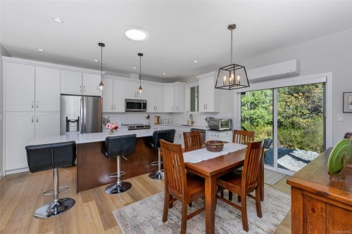 129 Edgewood Dr, Lake Cowichan, BC 