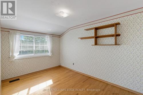 33 Goldfinch Road, Hamilton, ON - Indoor Photo Showing Other Room