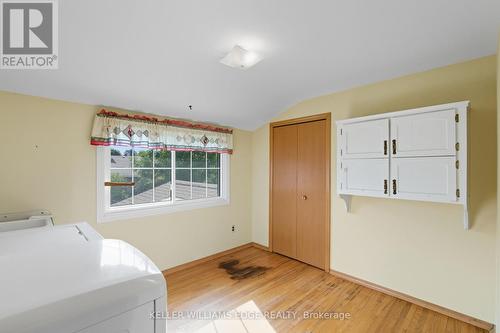 33 Goldfinch Road, Hamilton, ON - Indoor