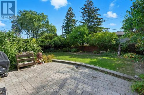 33 Goldfinch Road, Hamilton, ON - Outdoor
