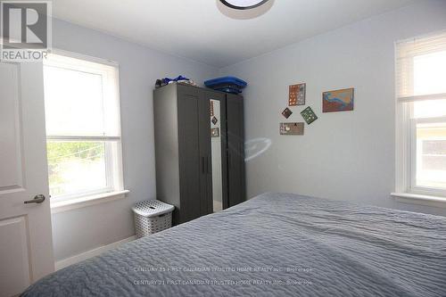 73 Jacqueline Street, London South (South I), ON - Indoor Photo Showing Bedroom