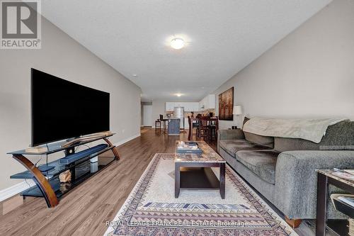 398 Olive Avenue, Oshawa (Central), ON - Indoor Photo Showing Living Room