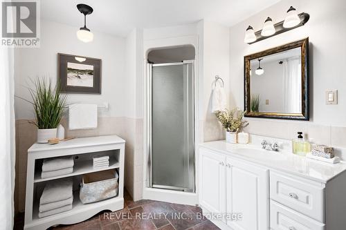 27 Cedar Crescent, Kawartha Lakes (Manvers), ON - Indoor Photo Showing Bathroom
