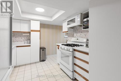 27 Cedar Crescent, Kawartha Lakes (Manvers), ON - Indoor Photo Showing Kitchen