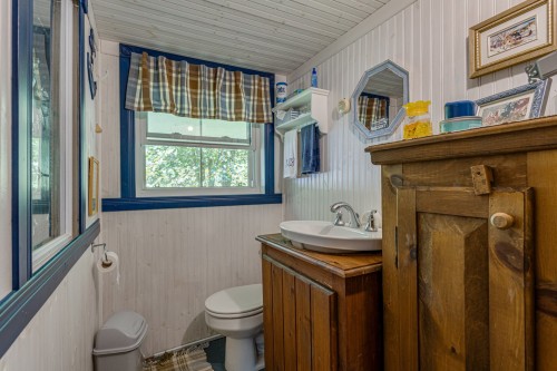 Salle de bains - 134 2E Avenue Belleville, Sainte-Mélanie, QC - 