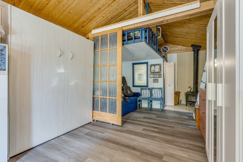 Chambre à coucher - 134 2E Avenue Belleville, Sainte-Mélanie, QC -  With Exterior