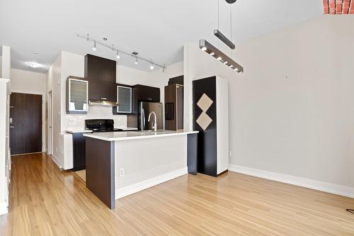 Dining room - 414-200 Av. Du Golf, La Prairie, QC - Indoor Photo Showing Kitchen
