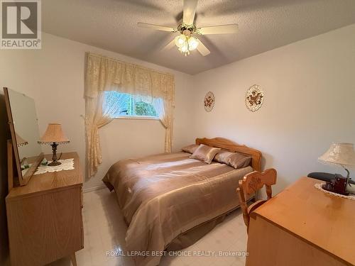 429 Mc Kelvie Street, Temiskaming Shores (New Liskeard), ON - Indoor Photo Showing Bedroom