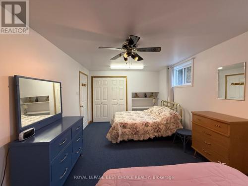 429 Mc Kelvie Street, Temiskaming Shores (New Liskeard), ON - Indoor Photo Showing Bedroom