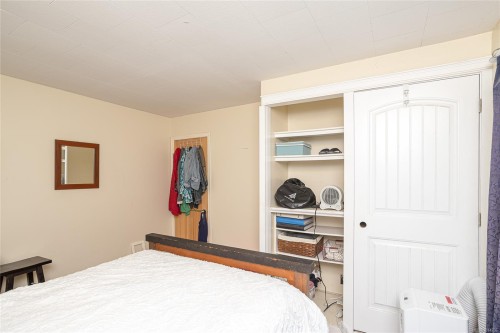 10695 Chemainus Rd, Saltair, BC 