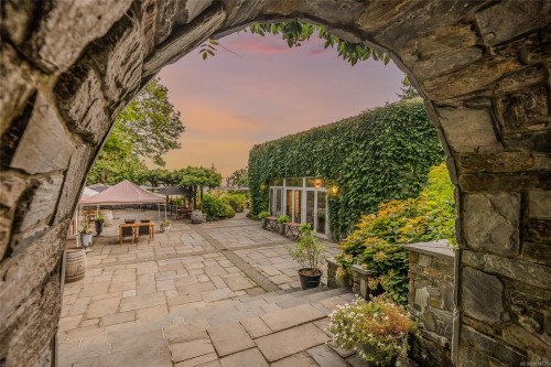 6552 North Rd, Duncan, BC 