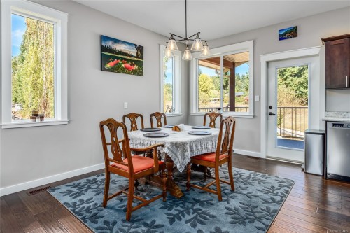 4754 Headquarters Rd, Courtenay, BC 