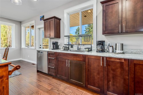 4754 Headquarters Rd, Courtenay, BC 