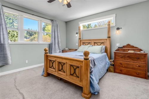 4754 Headquarters Rd, Courtenay, BC 