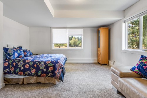 4754 Headquarters Rd, Courtenay, BC 