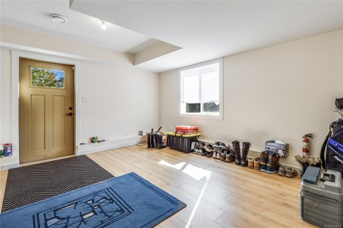 4754 Headquarters Rd, Courtenay, BC 