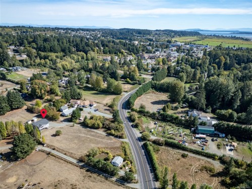 4754 Headquarters Rd, Courtenay, BC 