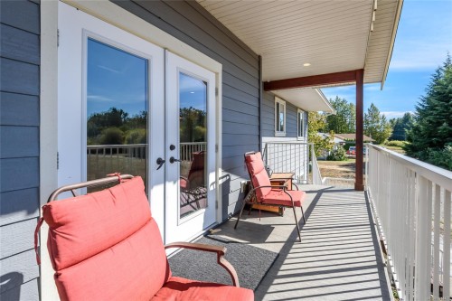 4754 Headquarters Rd, Courtenay, BC 