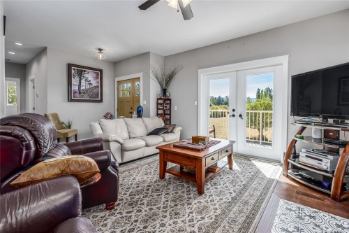 4754 Headquarters Rd, Courtenay, BC 