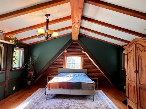 785 Beech Road, Nakusp, BC - Indoor Photo Showing Bedroom