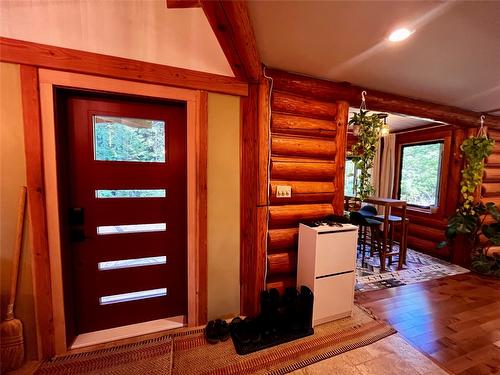 785 Beech Road, Nakusp, BC - Indoor Photo Showing Other Room