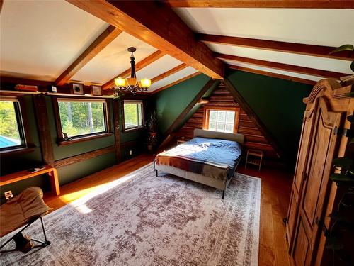 785 Beech Road, Nakusp, BC - Indoor