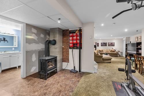 602 Johnson Crescent, Oliver, BC - Indoor With Fireplace