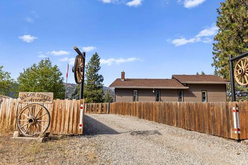 602 Johnson Crescent, Oliver, BC - Outdoor