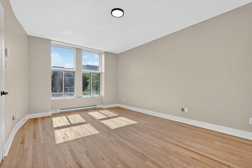 Primary bedroom - 5025 Av. Du Parc, Montréal (Le Plateau-Mont-Royal), QC - Indoor Photo Showing Other Room