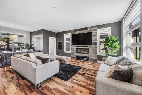 Salon - 3901 Rue Dugué, Longueuil (Saint-Hubert), QC - Indoor Photo Showing Living Room With Fireplace