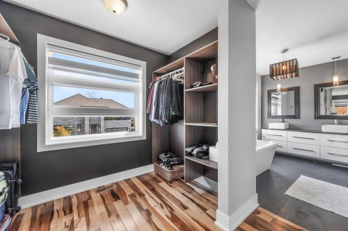Penderie (Walk-in) - 3901 Rue Dugué, Longueuil (Saint-Hubert), QC - Indoor