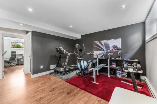 Salle familiale - 3901 Rue Dugué, Longueuil (Saint-Hubert), QC - Indoor