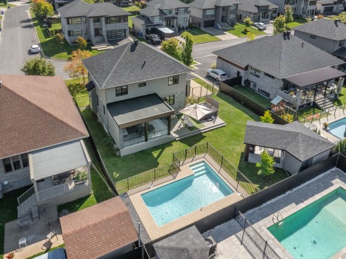 Vue d'ensemble - 3901 Rue Dugué, Longueuil (Saint-Hubert), QC - Outdoor With In Ground Pool