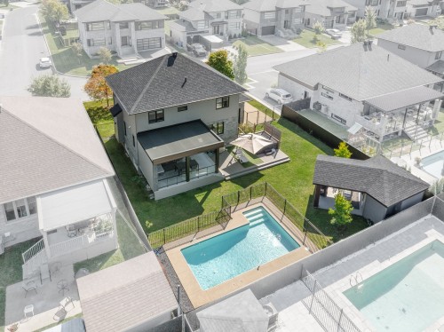 Vue d'ensemble - 3901 Rue Dugué, Longueuil (Saint-Hubert), QC - Outdoor With In Ground Pool