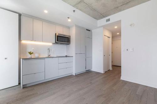 Kitchen - 310-2660 Rue Ontario E., Montréal (Ville-Marie), QC - Indoor Photo Showing Kitchen