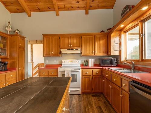 40 Country Lane, Lower West Pubnico, NS 