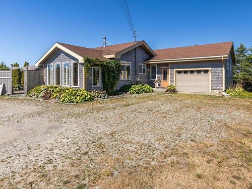 40 Country Lane, Lower West Pubnico, NS 