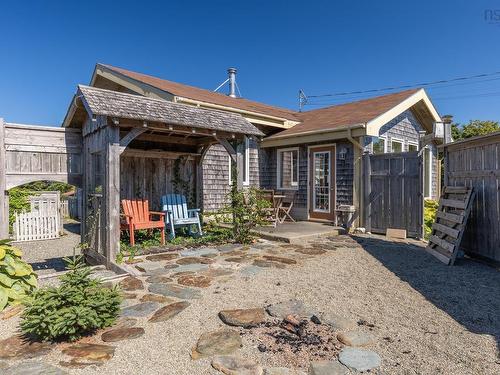 40 Country Lane, Lower West Pubnico, NS 