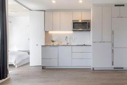 310-2660 Rue Ontario E.  Montréal (Ville-Marie), QC H2K 0E5