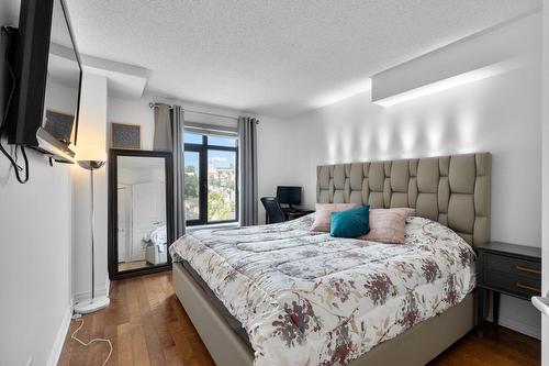 Bedroom - 403-450 Rue St-Antoine E., Montréal (Ville-Marie), QC - Indoor Photo Showing Bedroom