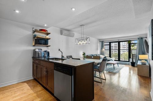 Kitchen - 403-450 Rue St-Antoine E., Montréal (Ville-Marie), QC - Indoor Photo Showing Kitchen