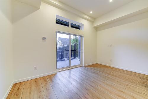 106-660 Cawston Avenue, Kelowna, BC - Indoor Photo Showing Other Room