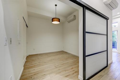 106-660 Cawston Avenue, Kelowna, BC - Indoor Photo Showing Other Room
