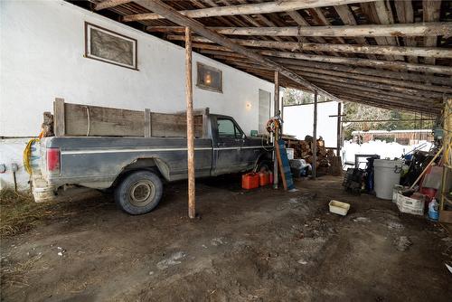 1440 Trinity Valley Road, Lumby, BC - Indoor Photo Showing Garage
