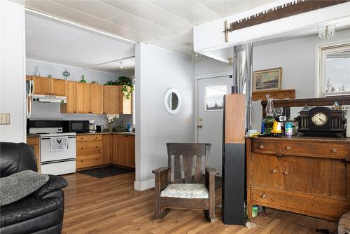 1440 Trinity Valley Road, Lumby, BC - Indoor Photo Showing Kitchen
