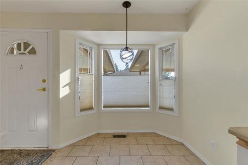 10-3906 Pleasant Valley Road, Vernon, BC - Indoor Photo Showing Other Room